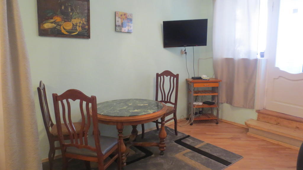 Evrika Apartments On Rustaveli Avenue 트빌리시 객실 사진